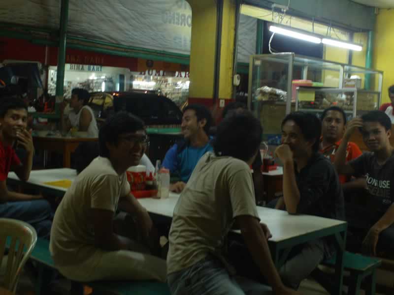 Makan malam di Cianjur