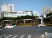 Jalur monorail di depan Splendid China